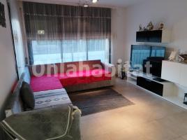 Apartament, 87 m², almost new, Calle Nou