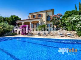 Casa (chalet / torre), 318 m², seminuevo, Calle Margarida Xirgu