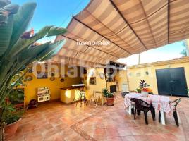 Houses (terraced house), 265 m², almost new, Zona