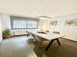 Casa (chalet / torre), 250 m², cerca de bus y tren