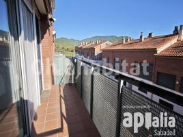 Pis, 93 m², presque neuf