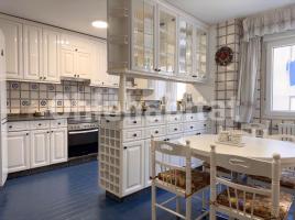 Pis, 133 m², près de bus et de train, Calle de Eduardo Pondal