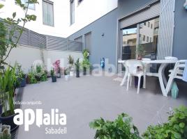 Flat, 67 m², almost new