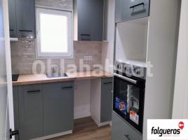 Flat, 72 m², near bus and train