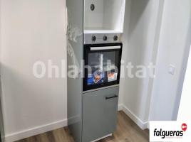 Flat, 72 m², near bus and train