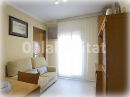 Attic, 66 m², near bus and train, Calle Menorca