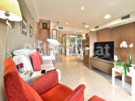 Houses (terraced house), 187 m², Calle de la Poetessa Caparà
