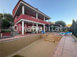 Houses (terraced house), 240 m², almost new, Zona