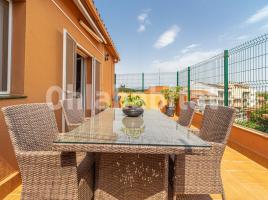 Dúplex, 184 m², prop de bus i tren, Calle Pení, 43