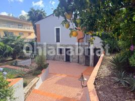 Casa (xalet / torre), 255 m²