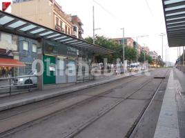 Dúplex, 175 m², cerca de bus y tren