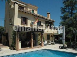 Casa (chalet / torre), 420 m², Calle Viena