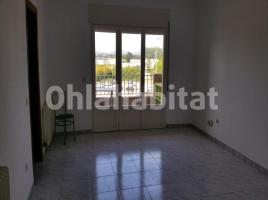 Piso, 85 m², cerca de bus y tren, Calle de Tapís