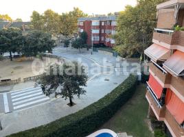 Apartamento, 82 m², cerca de bus y tren, Avenida 307