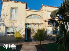 Casa (chalet / torre), 311 m²