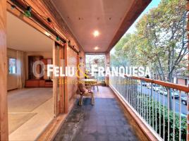 Piso, 110 m², cerca de bus y tren, Calle de Domènec Oristrell