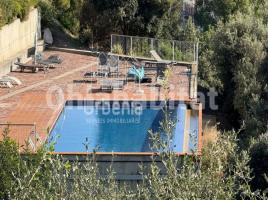  (unifamiliar adossada), 174 m², presque neuf, Zona