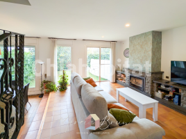 Casa (unifamiliar adosada), 201 m²