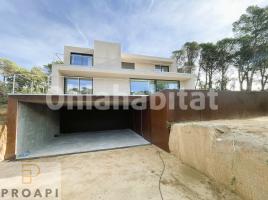  (unifamiliar aïllada), 250 m², nouveau