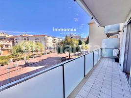 Flat, 111 m², almost new, Zona