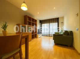 Lloguer pis, 74 m², prop de bus i tren