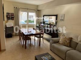 Casa (unifamiliar adosada), 124 m², seminuevo, Zona