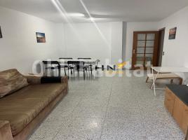 Piso, 74 m², cerca de bus y tren