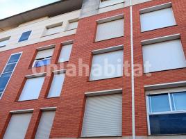 Flat, 112 m², near bus and train