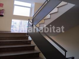 Flat, 112 m², near bus and train