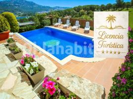  (unifamiliar aïllada), 270 m²