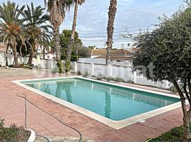  (xalet / torre), 347 m², près de bus et de train