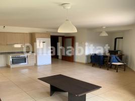 Pis, 86 m², presque neuf