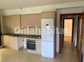 Pis, 86 m², presque neuf