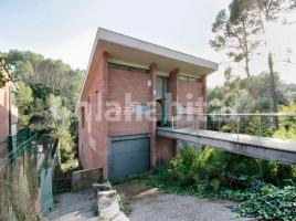 Casa (chalet / torre), 343 m², seminuevo, Calle dels Alps