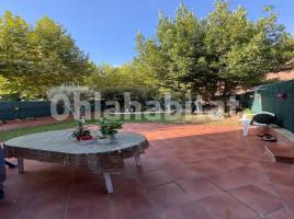  (unifamiliar adossada), 262 m², presque neuf