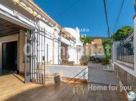 Casa (unifamiliar adosada), 235 m², Zona