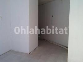 Alquiler local comercial, 42 m², cerca de bus y tren, Calle del Pantà de Tremp